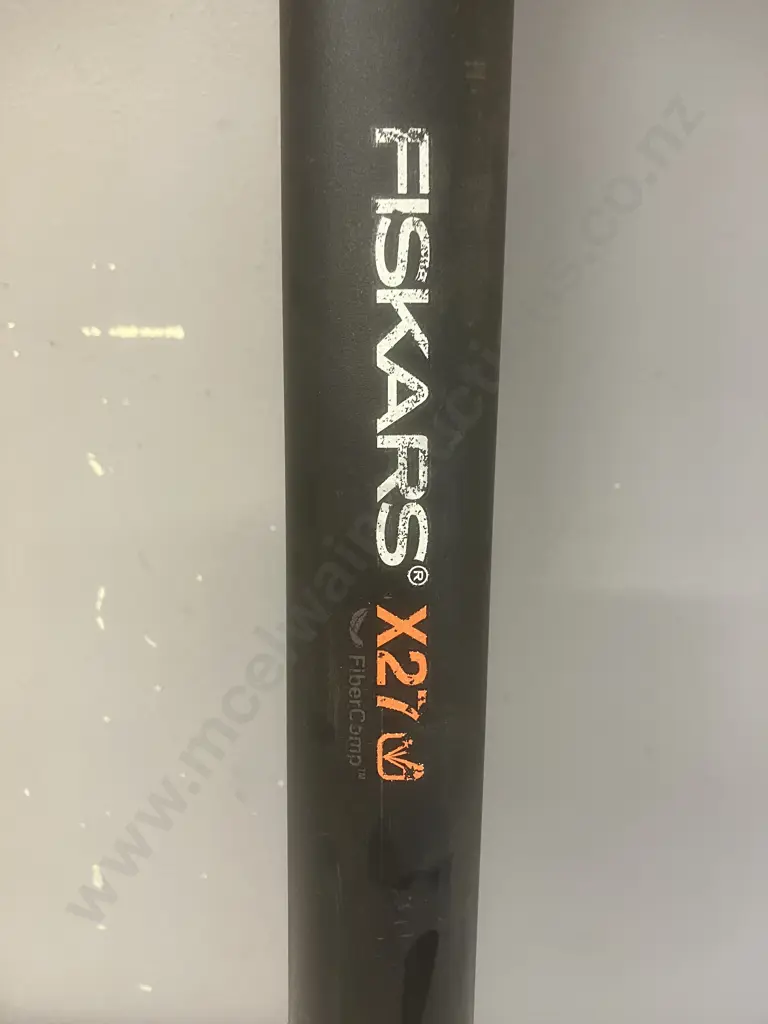 Fiskars Splitting Axe XXL X27 960mm With Plastic Transport Guard Image 1++