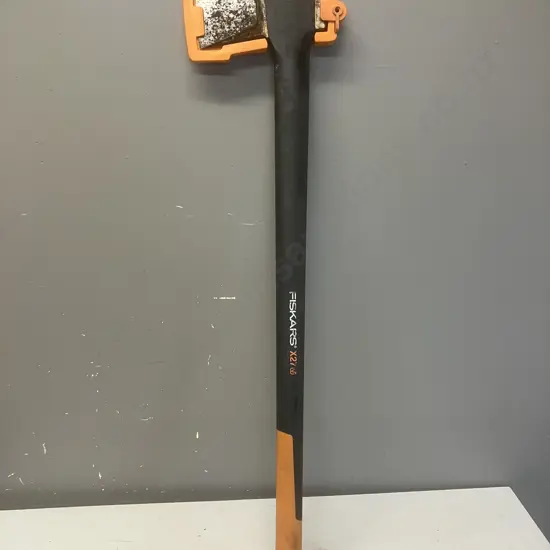 Fiskars Splitting Axe XXL X27 960mm With Plastic Transport Guard