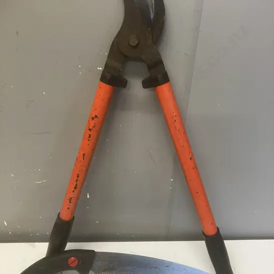 Silky ZUBAT 300 Professional Curved-Blade Saw With Scabbard (300mm) & Sandvik Pradines Pruners (44cm Handles)