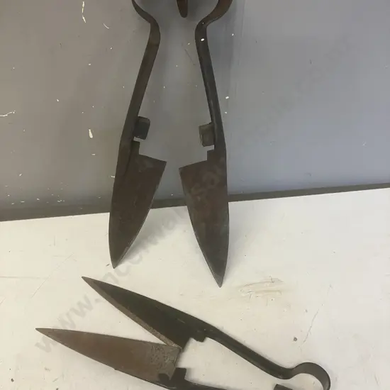 Double Bow Sheep Shears (One English Made)