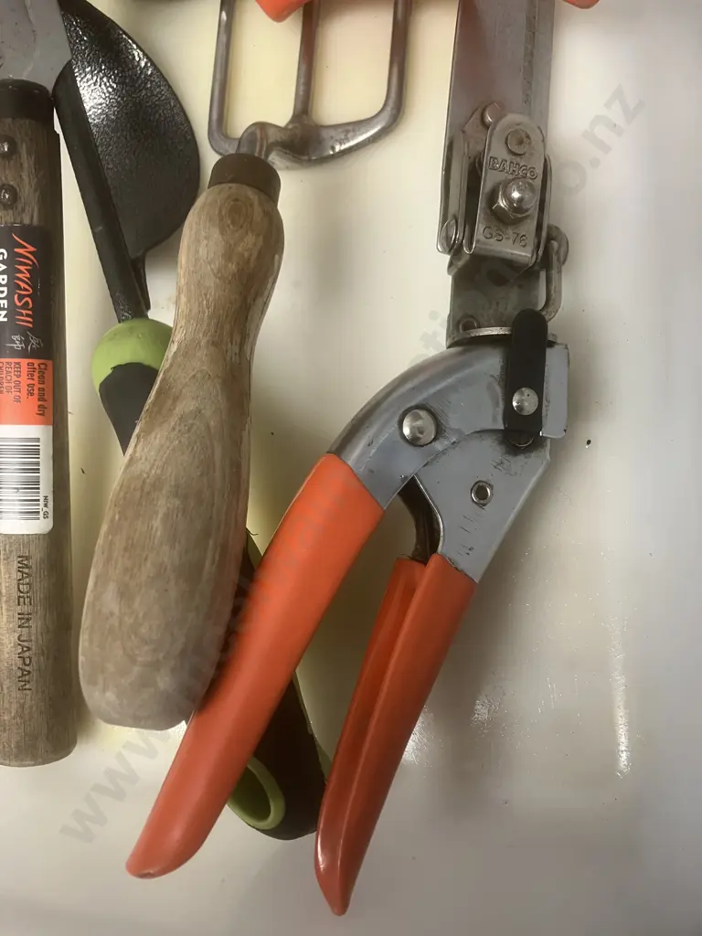 Garden Tools - Niwashi Garden Shark, Stihl Secateurs, Bahco Shears Etc Image 1++