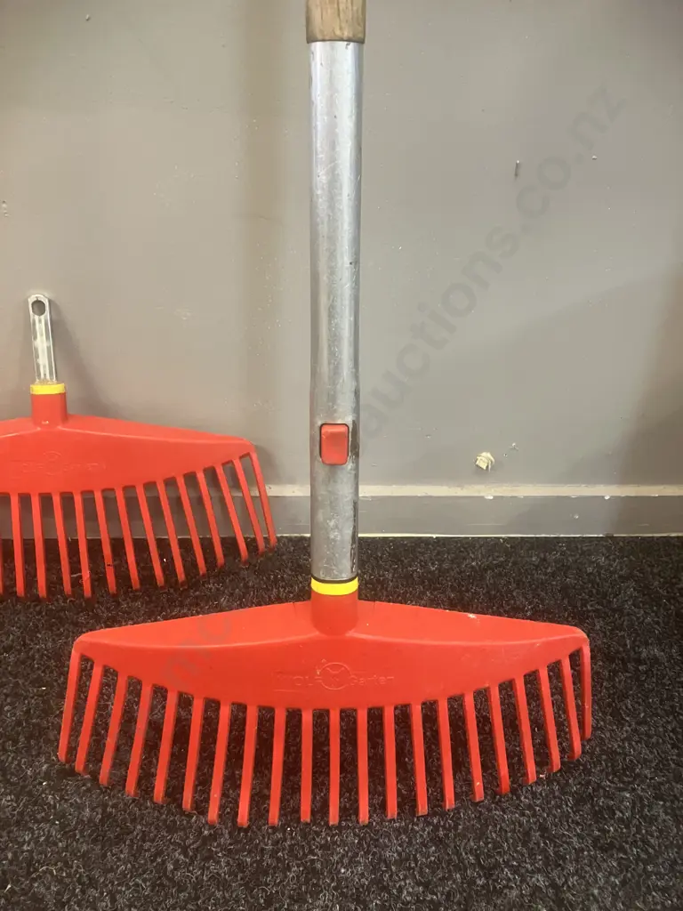 WOLF-Garten Garden Rake With Wooden Handle & Extra 42cm Rake Head Image 1++