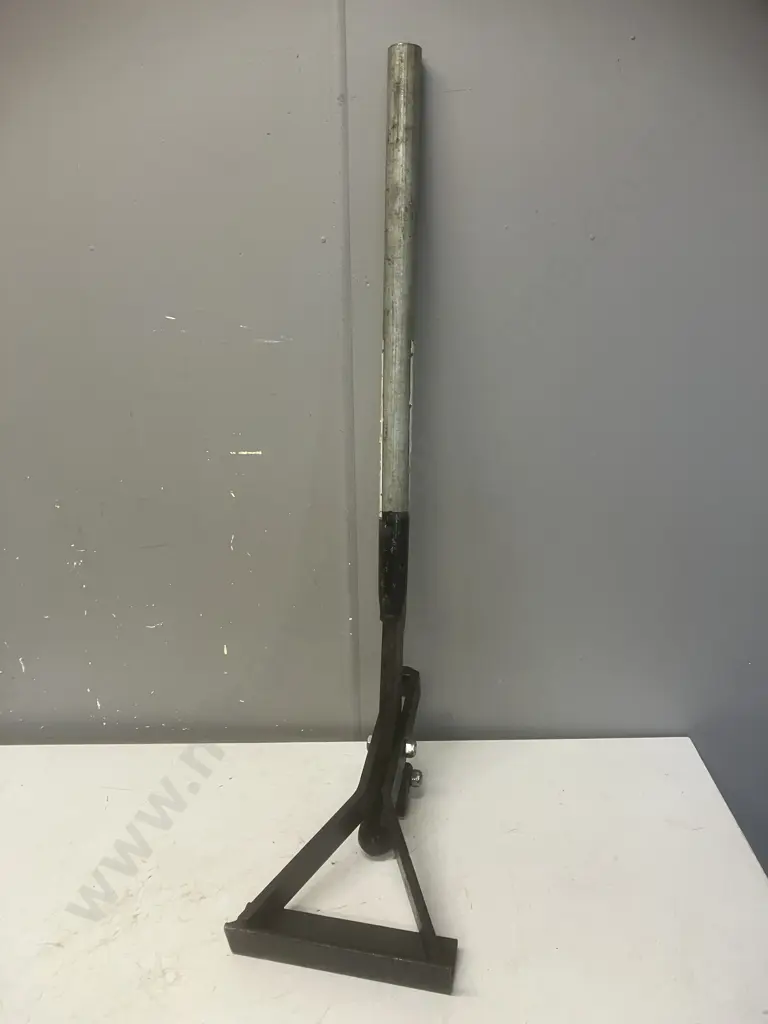 Strainrite Fencing Systems Steel Post Lifter Image 1++