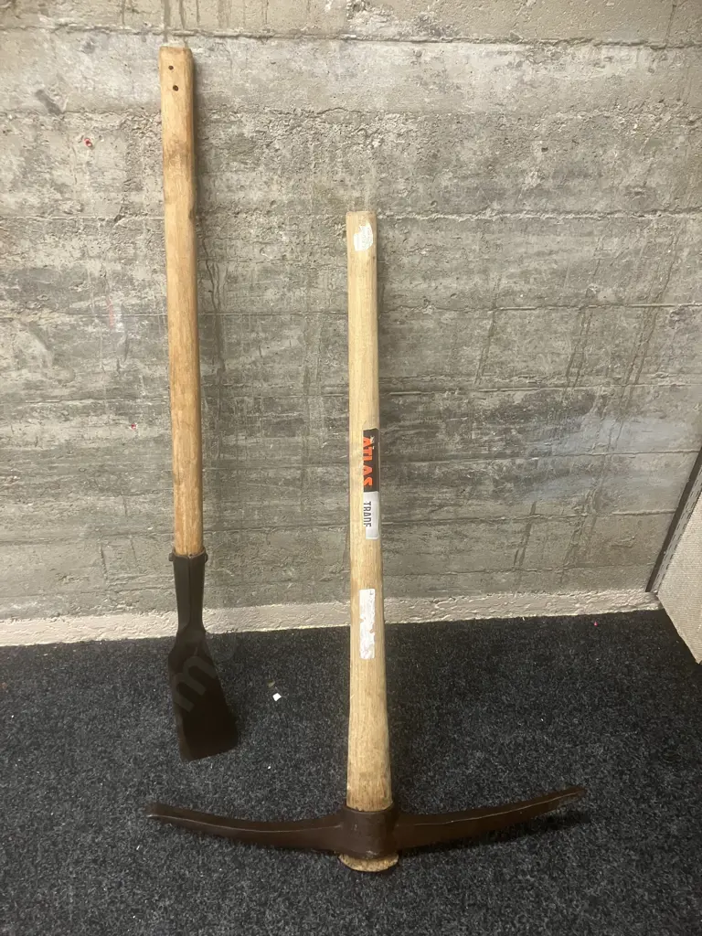 Pick - 7lbs (English) & Slasher Image 1++