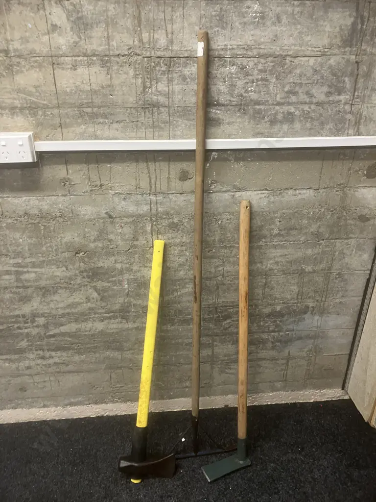 Splitting Axe, Rake, Garden Grubber Image 1++