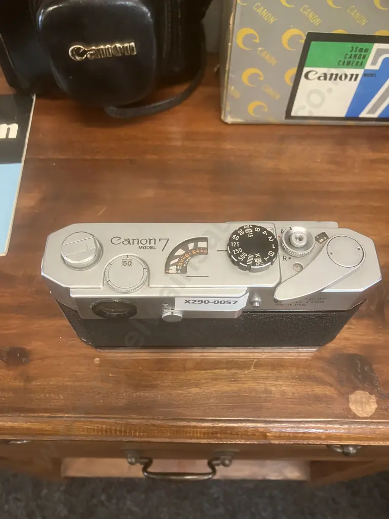 Canon Model 7 35mm Rangefinder Film Camera Body #851966, Box, Manual & Leather Case. 1961 - 1964 Japan Image 1++
