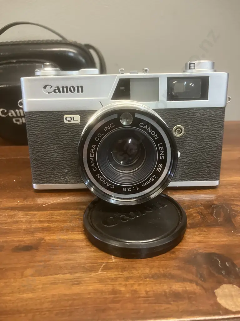 Canon Canonet QL25 35mm Rangefinder Camera #128782 With 45mm f2.5 Canon SE Lens & Leather Case - Japan 1965 Image 1++
