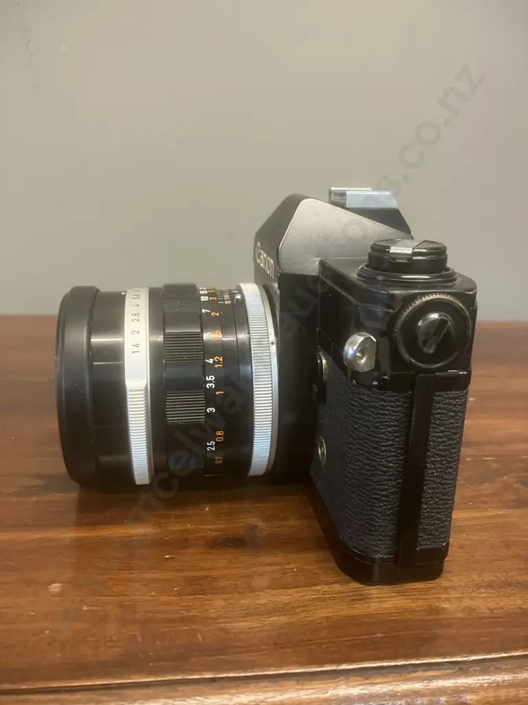 Canon FT QL 35mm SLR Film Camera #690647 Canon FL 50mm f/1.4 Lens #254287 (Later Version), Japan 1966 - 1972 Image 1++