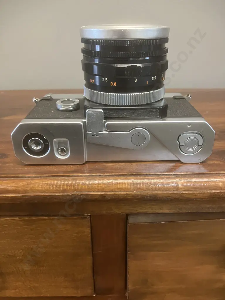 Canon Canonflex 35mm SLR Film Camera #21153 With a Canon Super-Canomatic 50mm f/1.8 Lens #138871 - Japan 1959 Image 1++