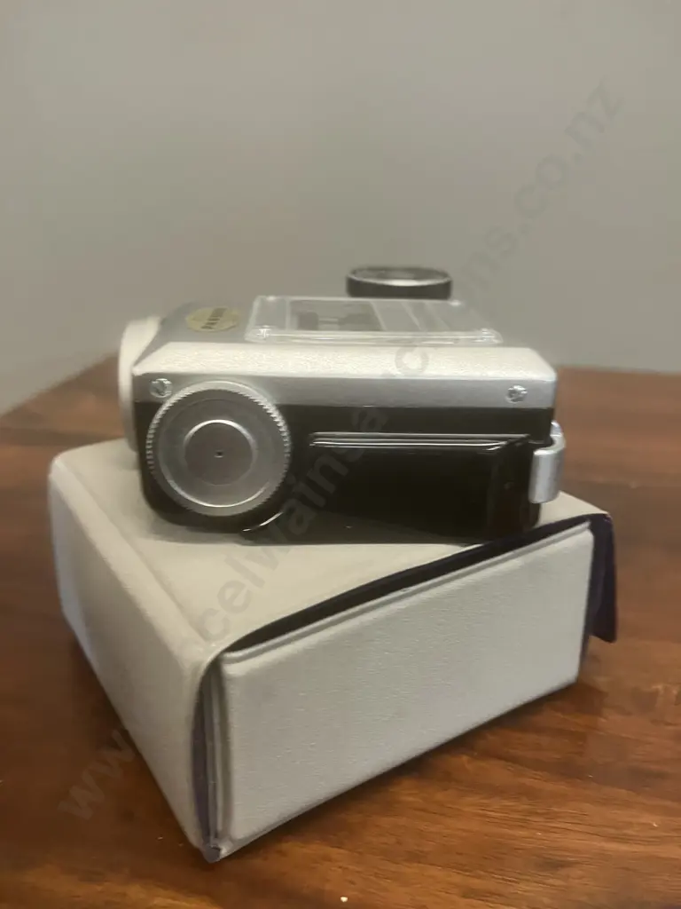 Canon FP 35mm SLR Film Camera #124287 With a Canon FL 50mm f/1.8 Lens & Canon FP Meter In Case - Japan 1964 Image 1++