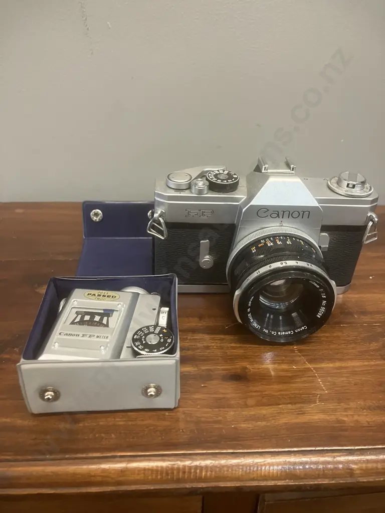 Canon FP 35mm SLR Film Camera #124287 With a Canon FL 50mm f/1.8 Lens & Canon FP Meter In Case - Japan 1964 Image 1++