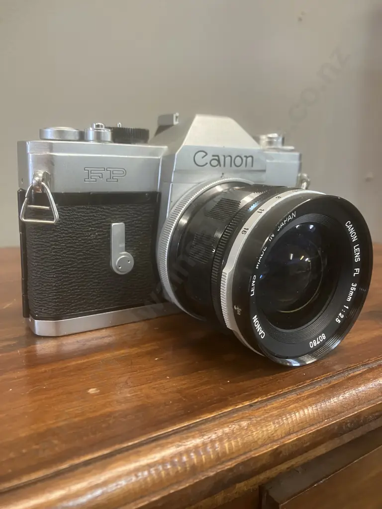 Canon FP 35mm SLR Film Camera #105842 With Canon FL 35mm f/2.5 Lens - Japan 1964 Image 1++