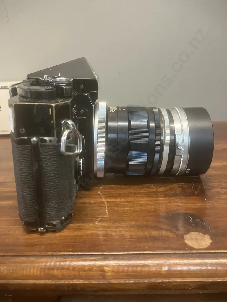 Canon F-1 35mm SLR Film Camera #115979 Canon FL 100mm f/3.5 Lens & Boxed Canon F2 Camera Holder, Japan 1971 - 1981 Image 1++