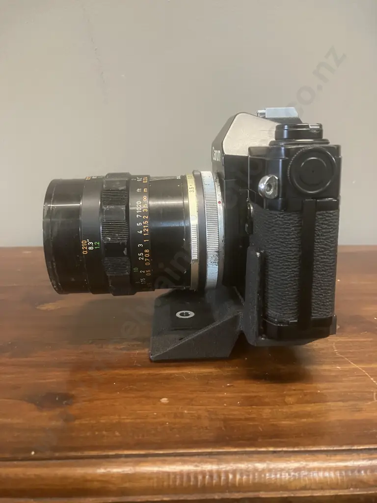 Canon FT QL 35mm SLR Film Camera Black #313255 Macro Canon Lens FL 50mm f/3.5 #12345 (Early Version), Japan 1966 - 1972 Image 1++