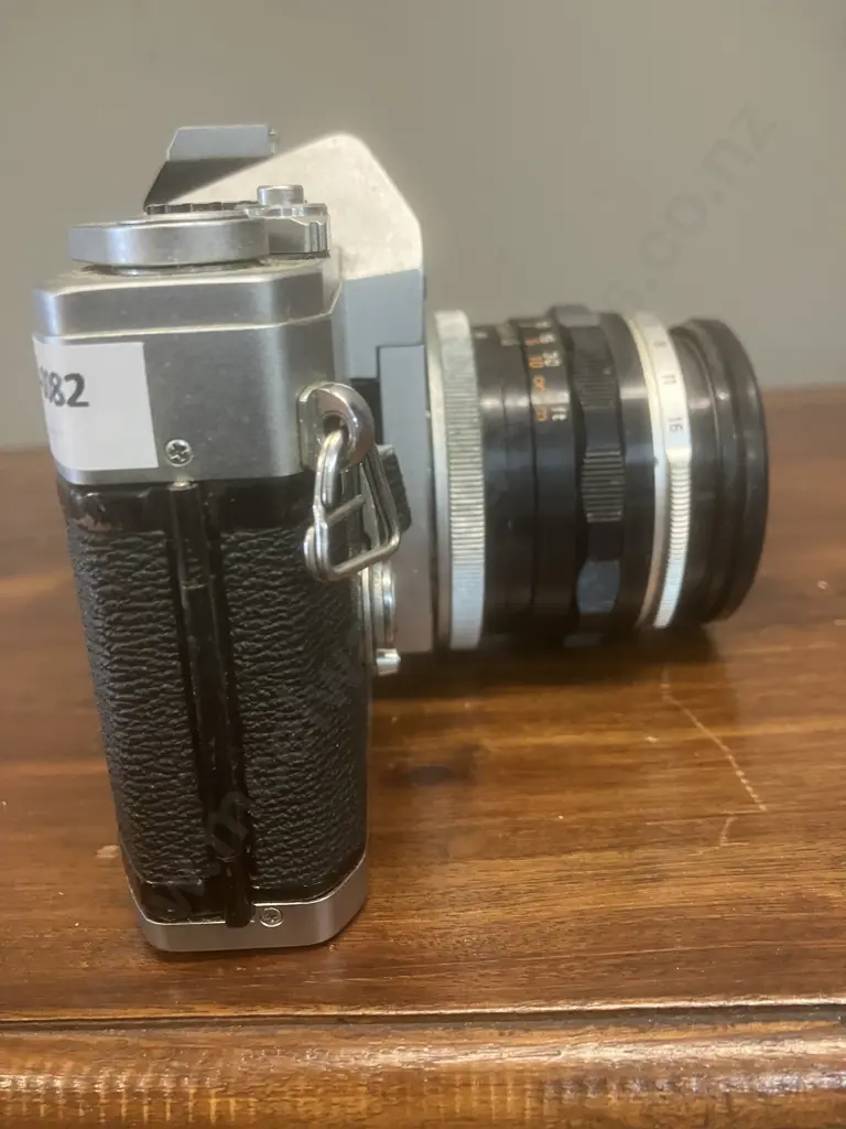 Canon FT QL 35mm SLR Film Camera #320892 With a Canon FL 50mm f/1.8 Lens #566338 (Early Version), Japan 1966 - 1972 Image 1++