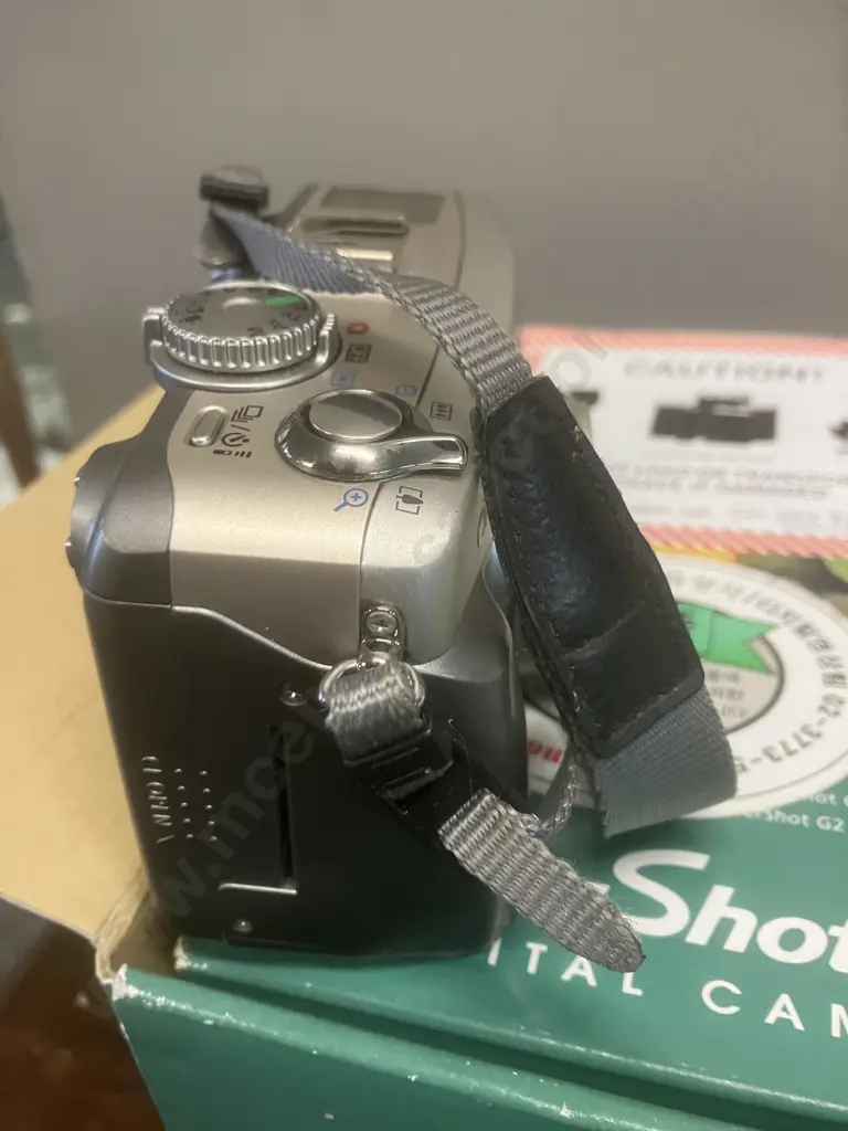 Canon PowerShot G2 4.0MP Digital Camera With Original Box, Manual, Charger, Original Strap & Wireless Remote. 2001 Japan Image 1++