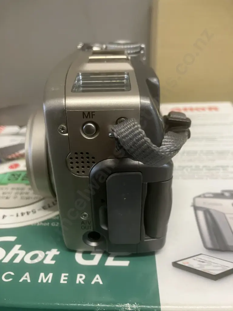 Canon PowerShot G2 4.0MP Digital Camera With Original Box, Manual, Charger, Original Strap & Wireless Remote. 2001 Japan Image 1++