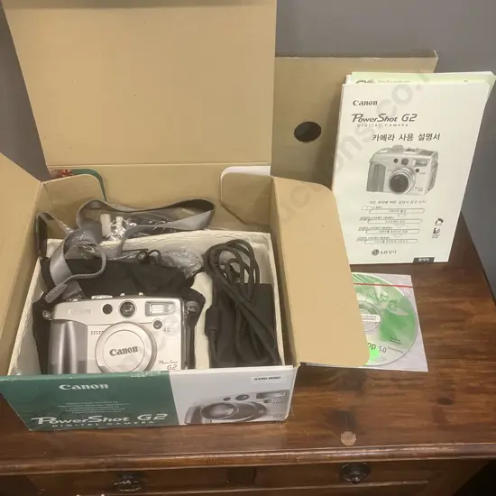 Canon PowerShot G2 4.0MP Digital Camera With Original Box, Manual, Charger, Original Strap & Wireless Remote. 2001 Japan