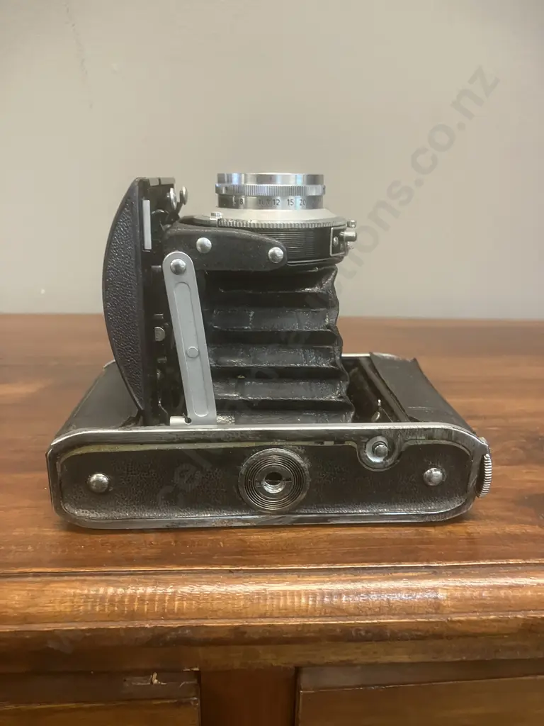 1950's Voigtlander Perkio I 6x6 Folding Camera With Vaskar 75mm f/4.5 Lens Made In Germany Image 1++