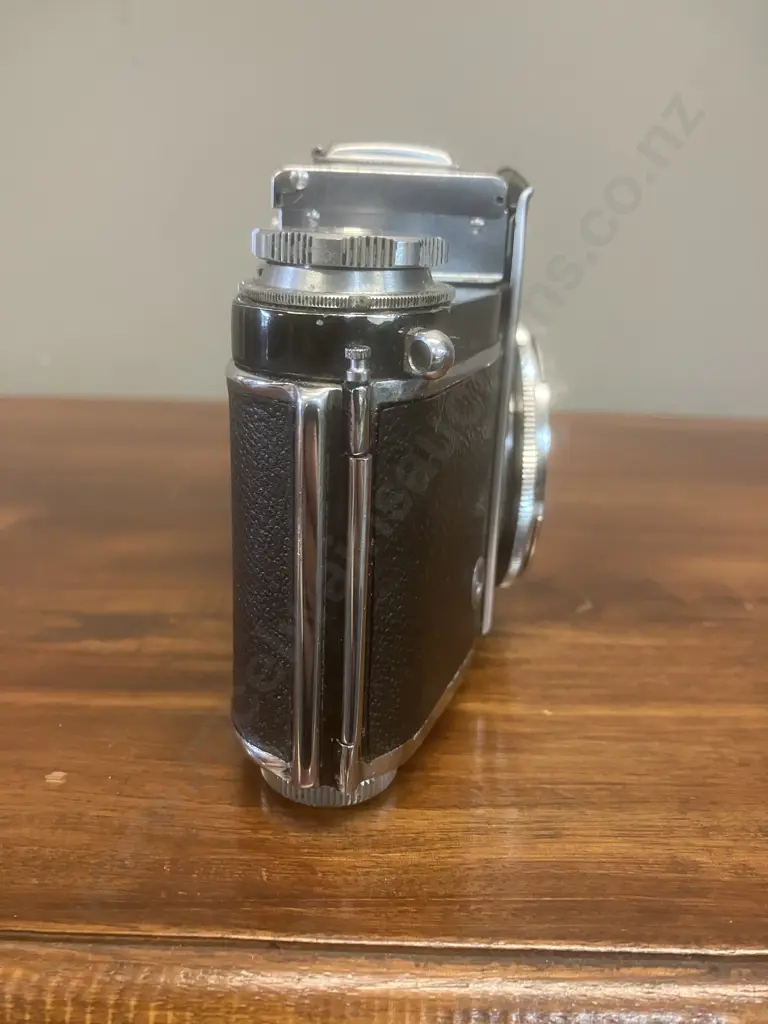 Exakta Varex IIa 35mm Film SLR Camera - Ihagee Kamerawerk Steenbergen & Co, Dresden 1958-60 Image 1++