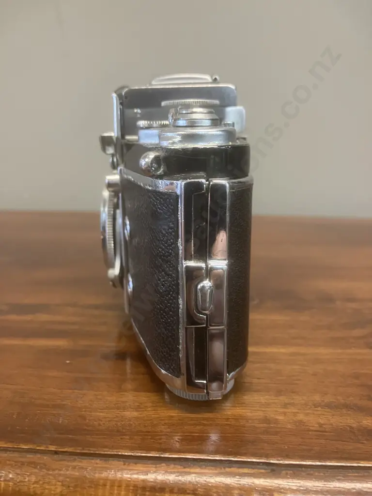 Exakta Varex IIa 35mm Film SLR Camera - Ihagee Kamerawerk Steenbergen & Co, Dresden 1958-60 Image 1++