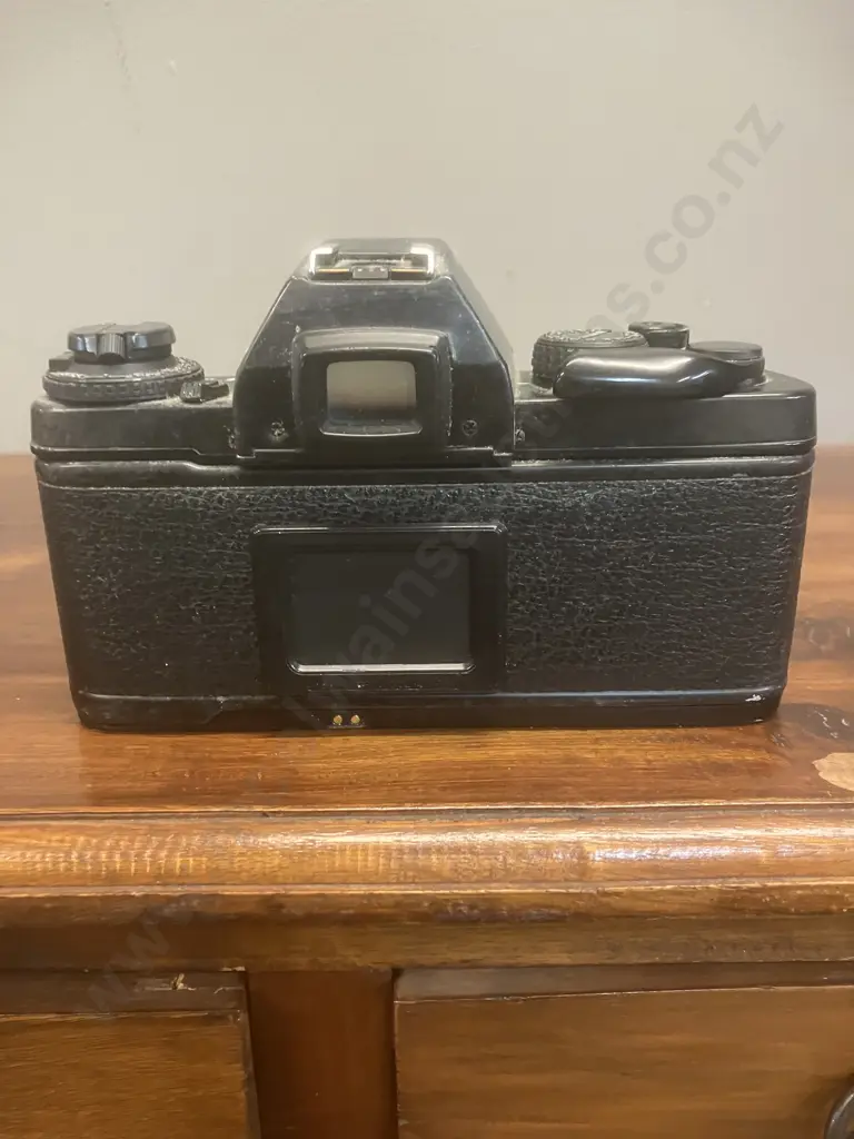 Pentax LX 35mm Film SLR Camera #5351411 With 50mm f/4 SMC Pentax-M Lens - Made in Japan Image 1++