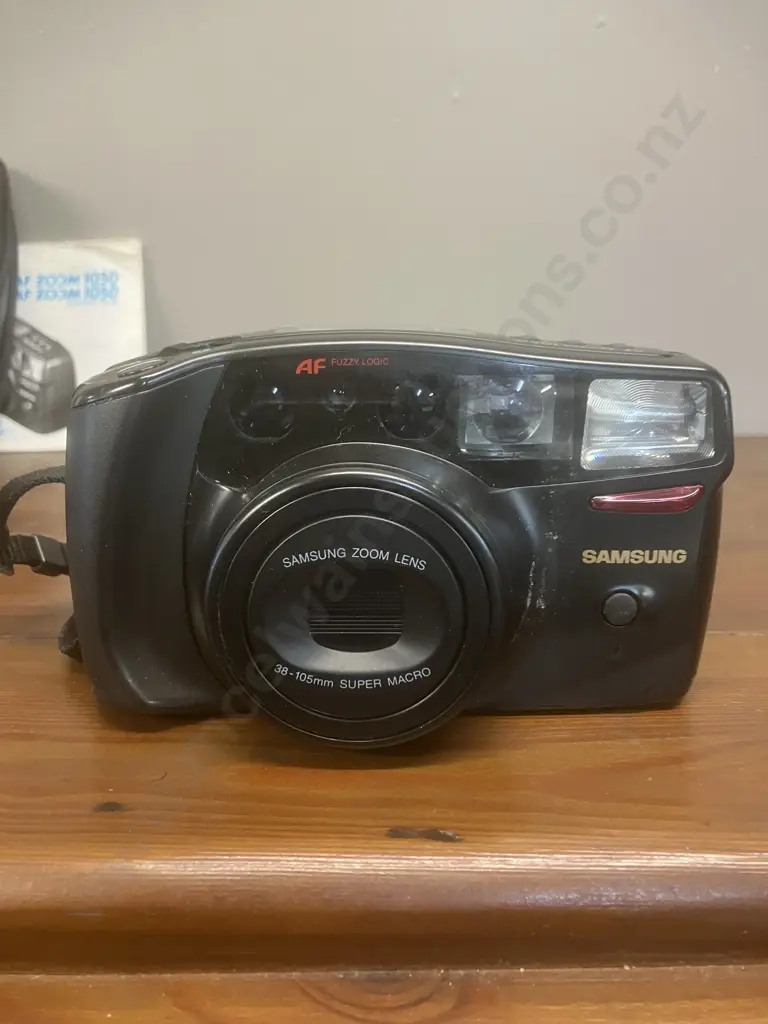 Samsung AF Zoom 1050 With Case, Strap & Manual - 35mm Point & Shoot Film Camera, 38-105mm Lens Image 1++