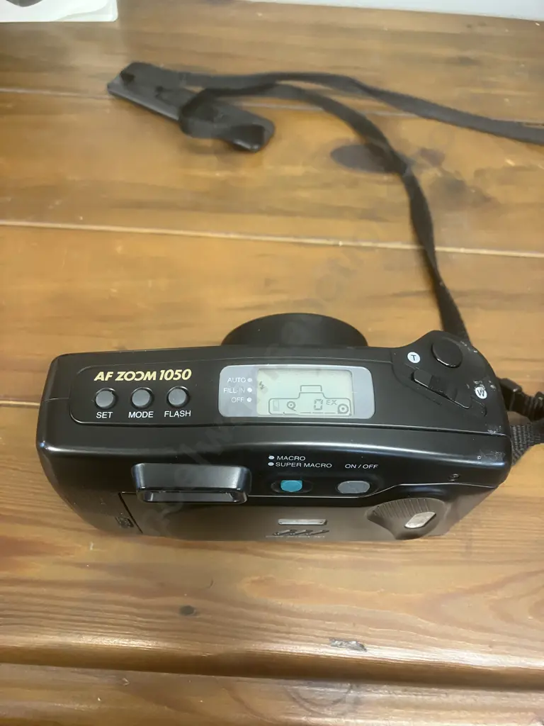 Samsung AF Zoom 1050 With Case, Strap & Manual - 35mm Point & Shoot Film Camera, 38-105mm Lens Image 1++