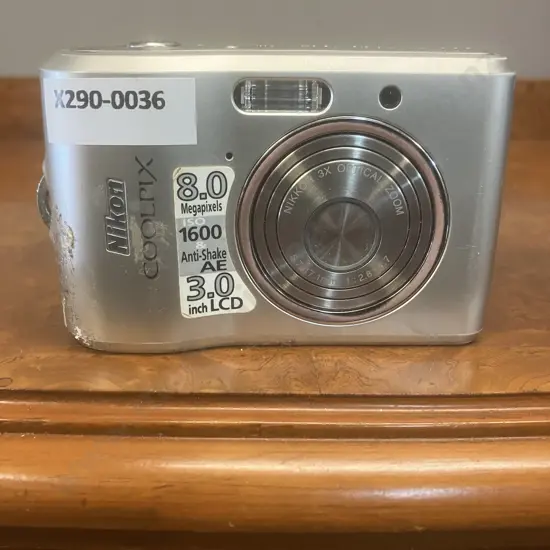 Nikon Coolpix L18 Compact Digital Camera 8MP With Nikkor 3x Optical Zoom - Silver
