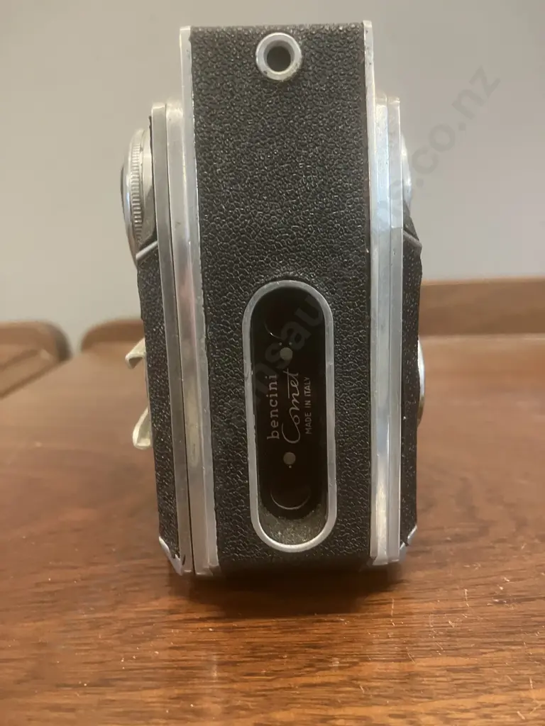 Rare Italian Bencini Comet III  Vertical-Format 127 Film Viewfinder Camera C1953 Image 1++