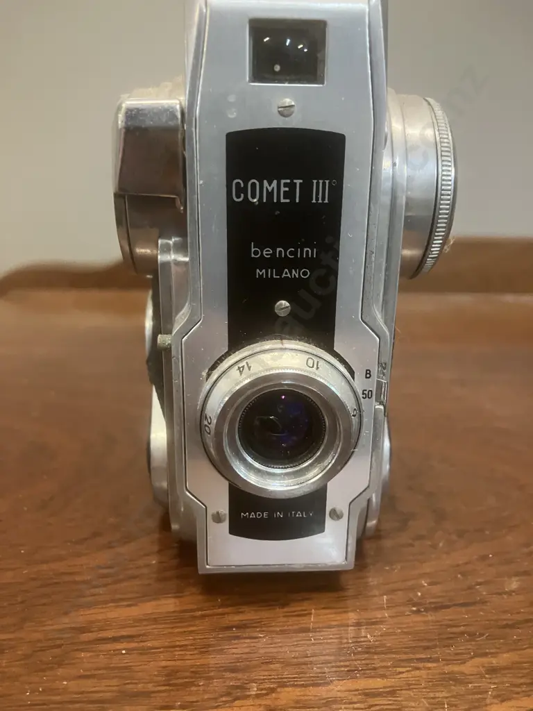 Rare Italian Bencini Comet III  Vertical-Format 127 Film Viewfinder Camera C1953 Image 1++