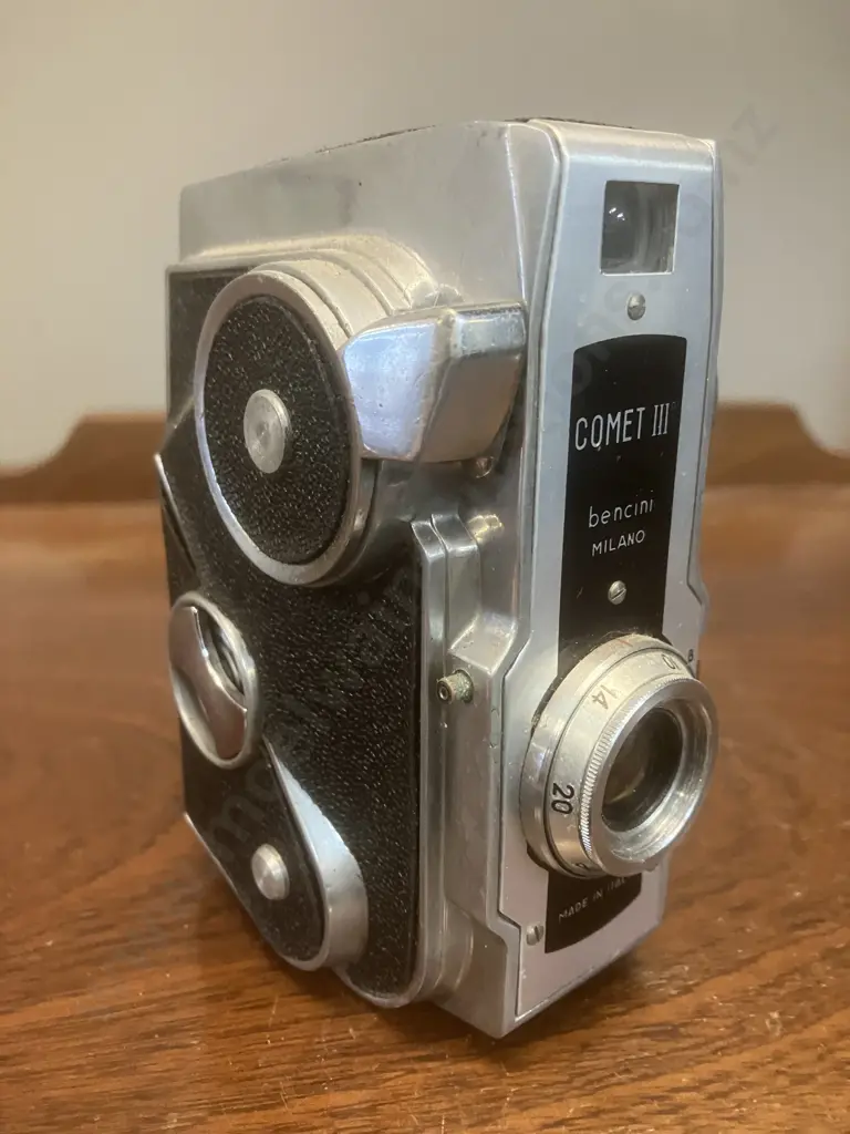 Rare Italian Bencini Comet III  Vertical-Format 127 Film Viewfinder Camera C1953 Image 1++