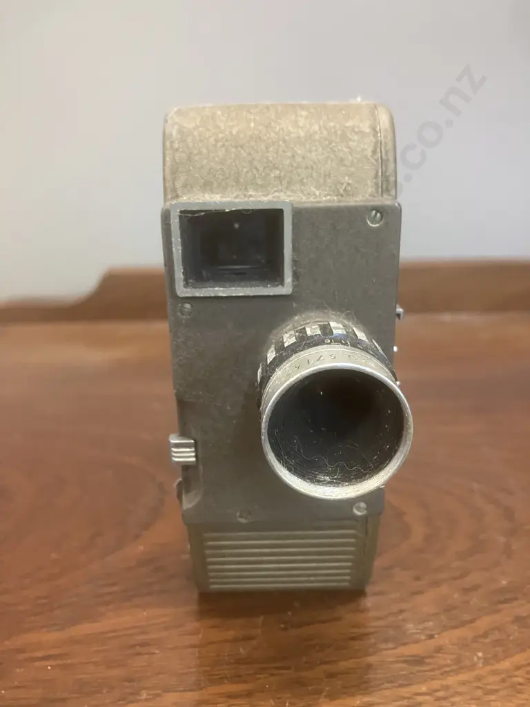 Sankyo 8-S Standard 8mm Film Movie Camera with f 1.9 13mm Lens Image 1++