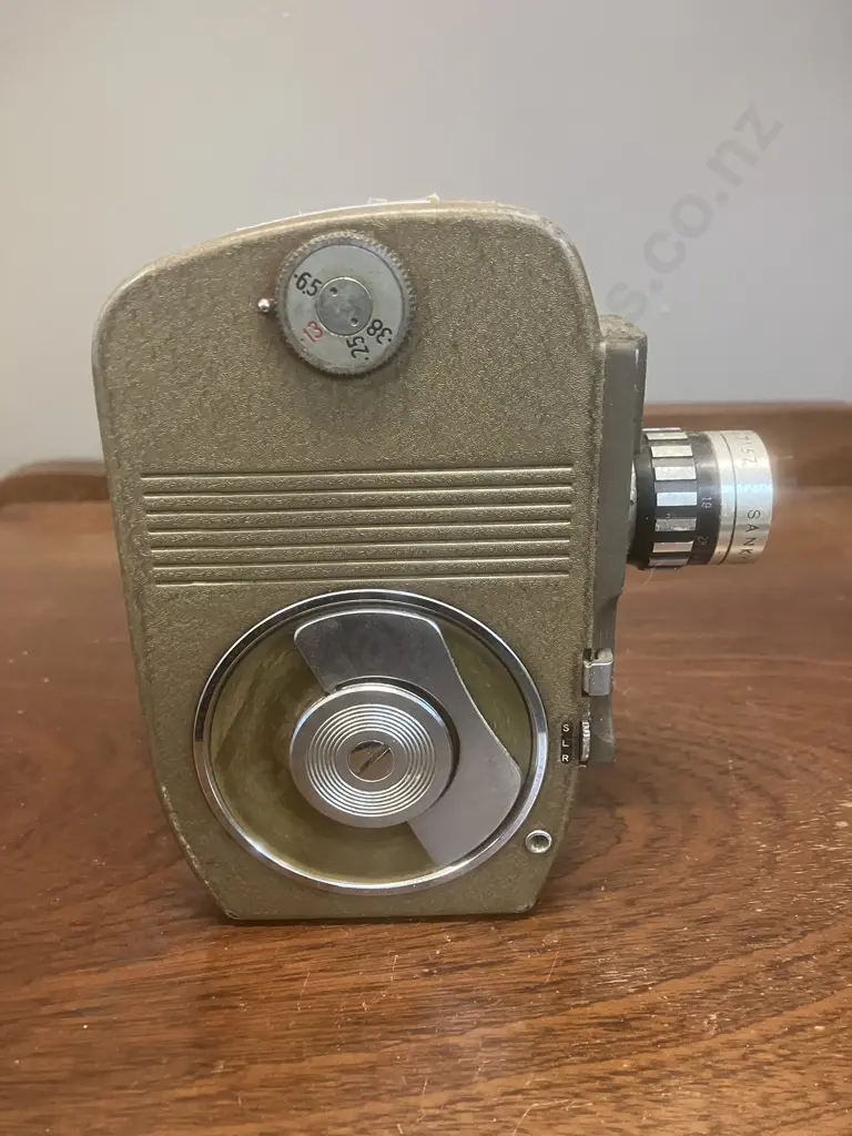 Sankyo 8-S Standard 8mm Film Movie Camera with f 1.9 13mm Lens Image 1++