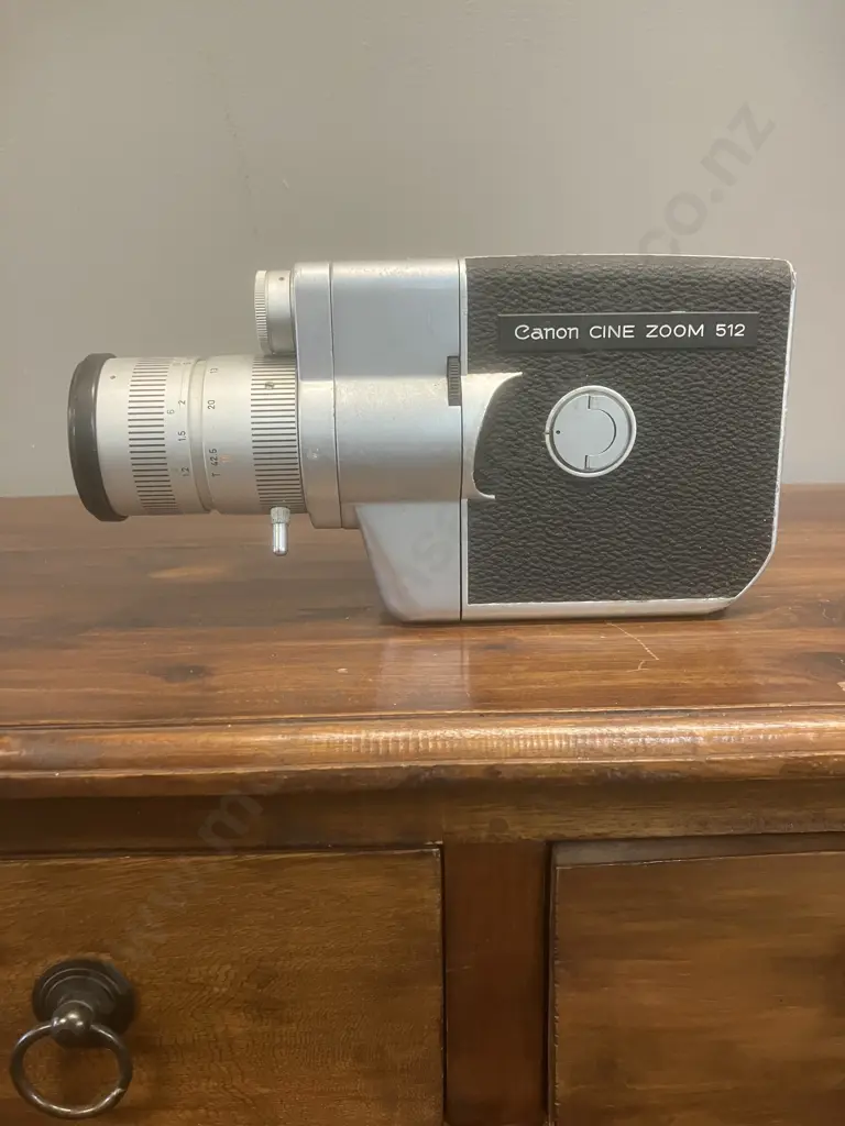 Canon Cine Zoom 512 8mm Camera With Zoom Lens 8.5-42.5mm 1:1.2 - 1960s Japan Image 1++