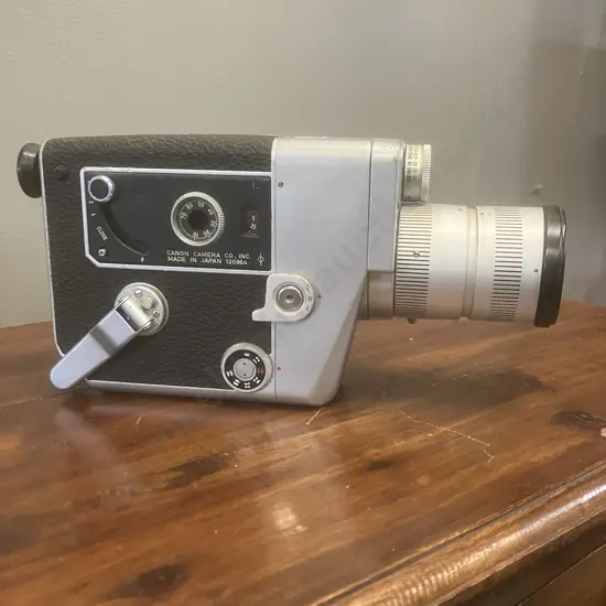 Canon Cine Zoom 512 8mm Camera With Zoom Lens 8.5-42.5mm 1:1.2 - 1960s Japan