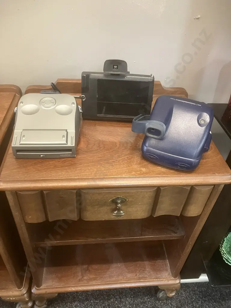 Vintage Polaroid Instant Film Cameras - Spectra 1200FF, Colorpack ll & 600 Series Image 1++
