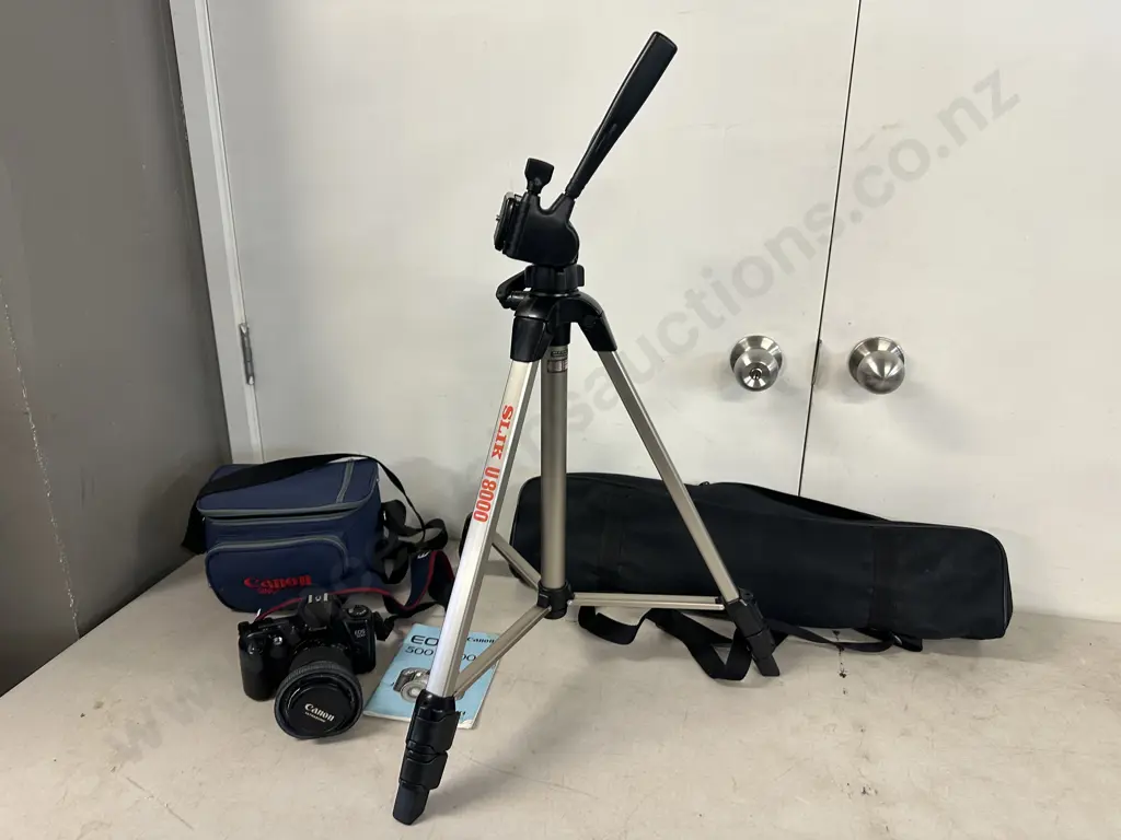 Canon EOS 500 Camera With Canon Camera Bag & Slik U8000 Tripod Image 1++