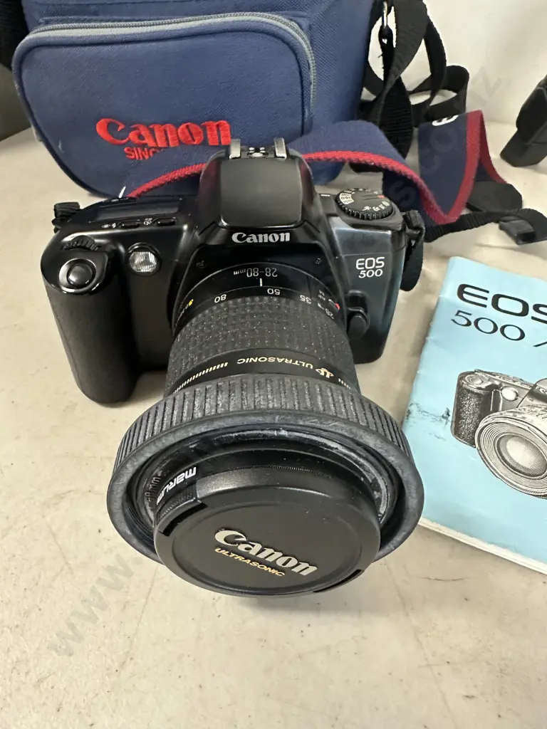 Canon EOS 500 Camera With Canon Camera Bag & Slik U8000 Tripod Image 1++