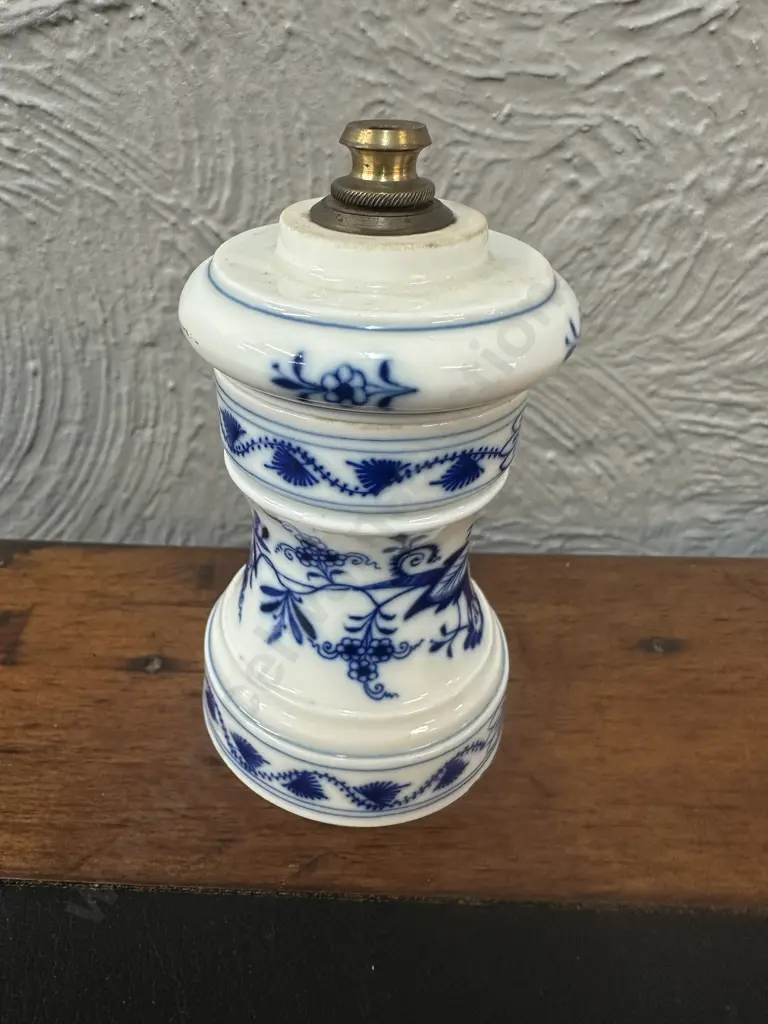 Vintage Meissen Porcelain Blue Onion Pepper Mill Image 1++