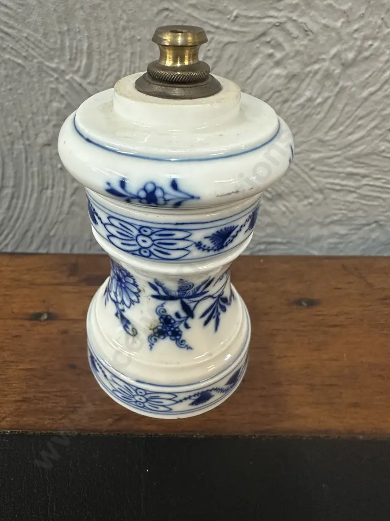 Vintage Meissen Porcelain Blue Onion Pepper Mill Image 1++