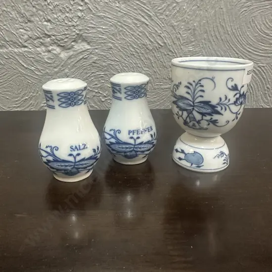 Vintage Meissen Blue Onion Egg Cup & Salt & Pepper Shakers