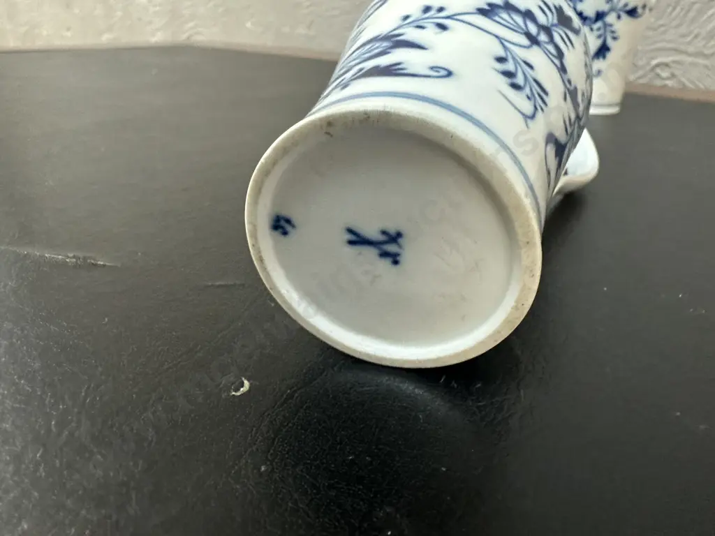 Pair Of Vintage Meissen Blue Onion Oil & Vinegar Jugs Image 1++