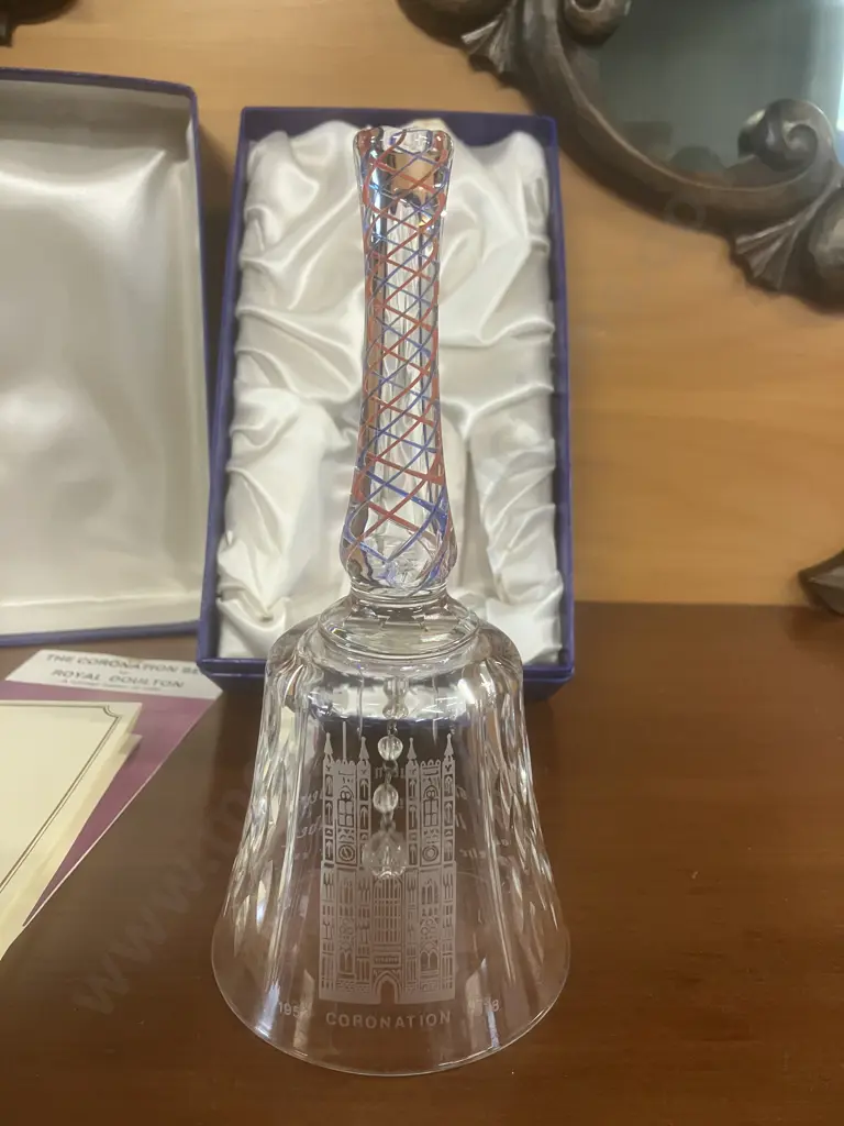 The Coronation Bell by Royal Doulton - 25th Anniversary Queen Elizabeth ll, Hand Cut Full Lead Crystal, 89/1000 Image 1++