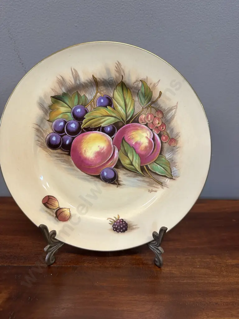 Vintage Aynsley Fruit Cabinet Plate Signed D.Jones Dia21cm. Image 1++