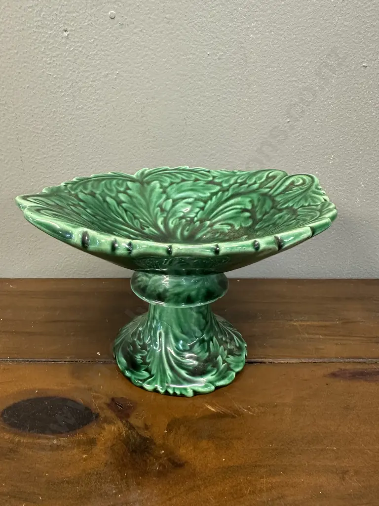 Vintage Green Majolica Pedestal Dish Moulded Spiralling Leaf Pattern H10cm. Image 1++
