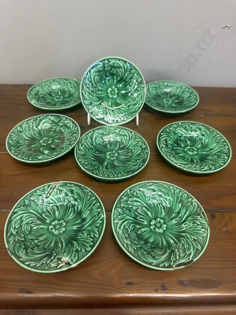 Vintage Green Majolica Moulded Spiralling Leaf Pattern Dishes x8  Image 1++