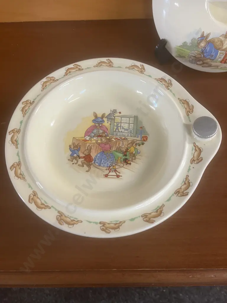 Vintage Royal Doulton Bunnykins Lidded Food Warming Bowl With its Original Plug Image 1++
