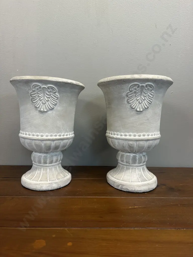 Pair Of Living Space Grey Urns H23cm. Image 1++