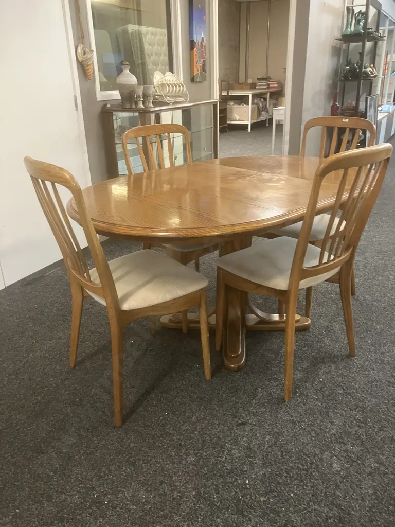 MCM Scandinavian Style Round Oak Extendable Dining Table & 4 Oak Slat Back Chairs Image 1++